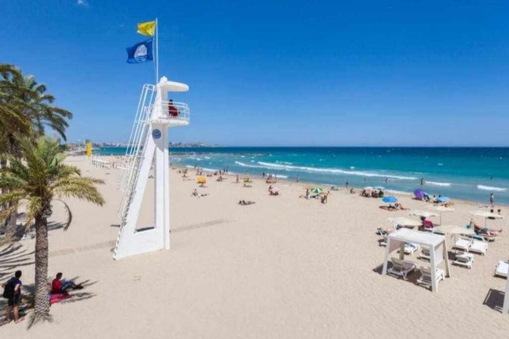 شقة لقنت  في Casco Antiguo3 Minutos De La Playa المظهر الخارجي الصورة